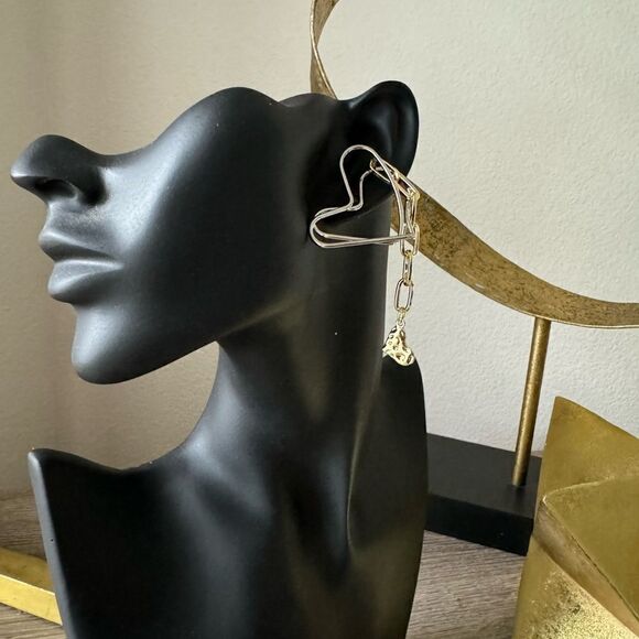 StatementāheartāearringsāA958 - Picture 4 of 5